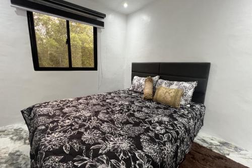 3 bedrooms, 5 beds