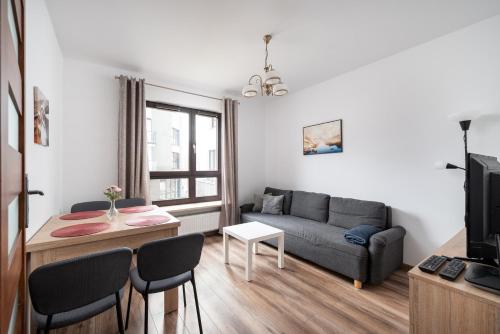 Metro Płocka Cosy Apartment by BookingHost, Warsaw