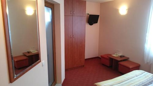 Classic Hotel - main image