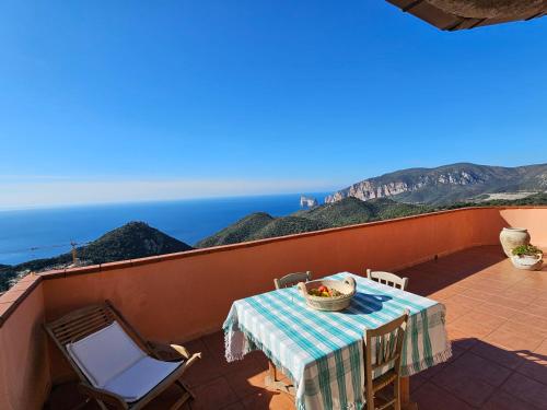  Casa con magnifica vista mare in Nebida