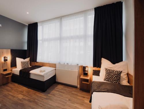 MiDoma, Self Check-In Hotel, Hannover Messe in Латцен