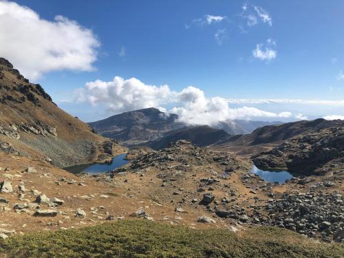 Bližnja znamenitost, Cabin on a Rock - Mountain Escape in Lumbardh