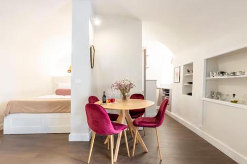 The Burgundy Nest Apartment Campo de' Fiori, Rome
