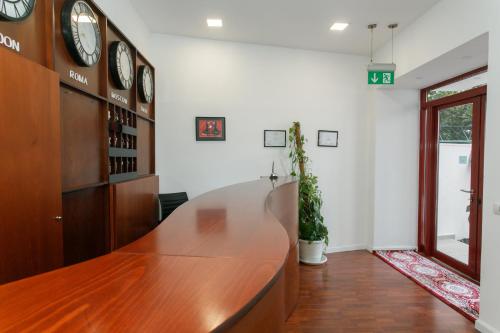 ล็อบบี้, City 5 Hotel in บโลกู