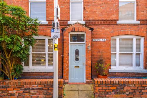 Four-Bedroom House image 8