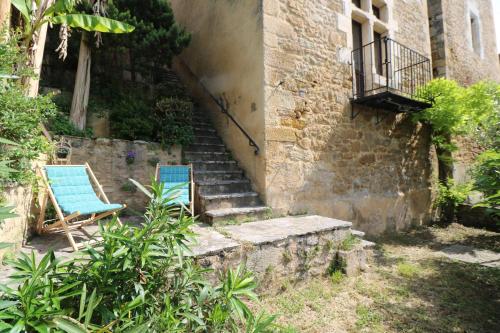 COSTA DEL PORTE : Maison de charme au coeur du village classé de Beynac avec vue*****