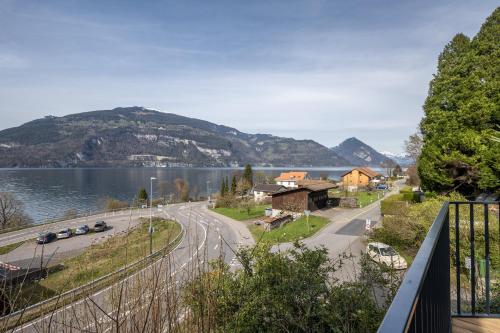 View, Bijou Lake Side Terrace - Panorama-Terrasse mit Seeblick in Leissigen