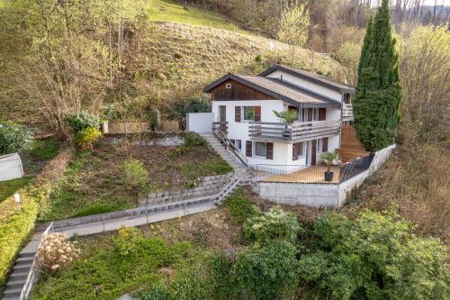 Exterior view, Bijou Lake Side Terrace - Panorama-Terrasse mit Seeblick in Leissigen