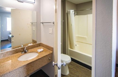 Motel 6-Ft. Pierce FL - image 6