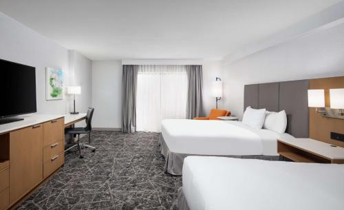 DoubleTree By Hilton Sacramento - image 14