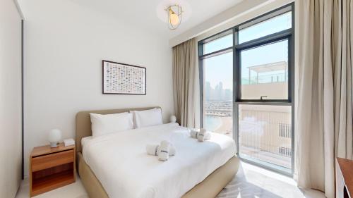 Primestay - Marina Vista 3BR plus Maids Dubai Harbour - image 3