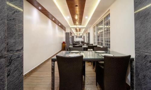 Treebo Trend Skydale Premium Suites photo 4