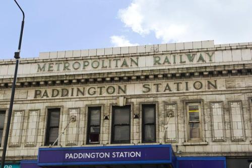 Stylish Central Apartment Moments from Paddington Station - Pass the Keys - main image