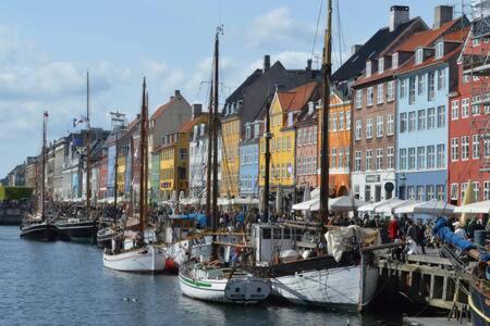 2BR Apartment in Heart of CPH City - main image