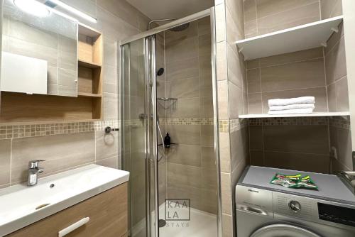 Badezimmer, NEW - T2 entre Disney et Paris in Lognes