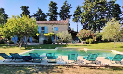 very beautiful provencal mas with pool, in the country, between cavaillon and l'isle sur la sorgue - sleeps 10 - Location saisonnière - Cavaillon