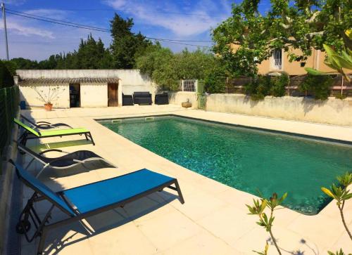 Provencal part with private pool, near Avignon, 6 sleeps. - Location saisonnière - Bédarrides