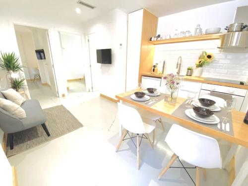 Cozy apartment in La Latina next to Plaza Mayor - main image
