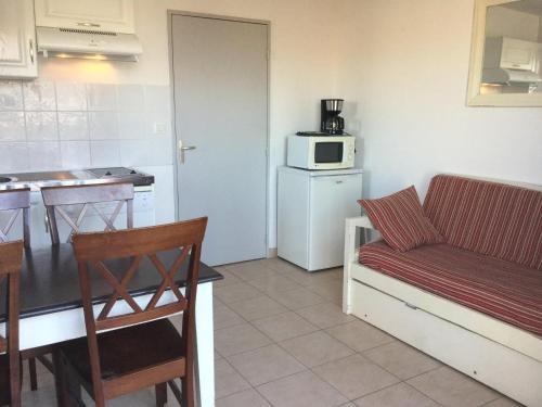 Gîte Climatisé 2 à 4 personnes dans Résidence Vacances avec Piscine Chauffée à Mouriès au coeur du Parc Naturel Régional des Alpilles LS1-294 OUCEAN - image 2