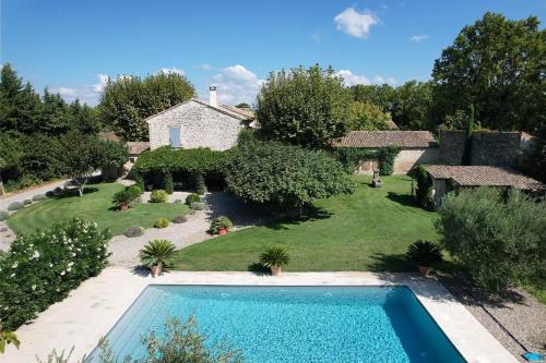 superb prestigious mas with pool in the countryside of caumont sur durance, close to avignon, sleeps 8 - Location saisonnière - Caumont-sur-Durance