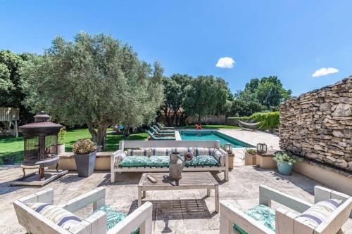 magnificent individual villa with heated swimming pool, in aureille, in the alpilles - 10 persons - Location saisonnière - Aureille