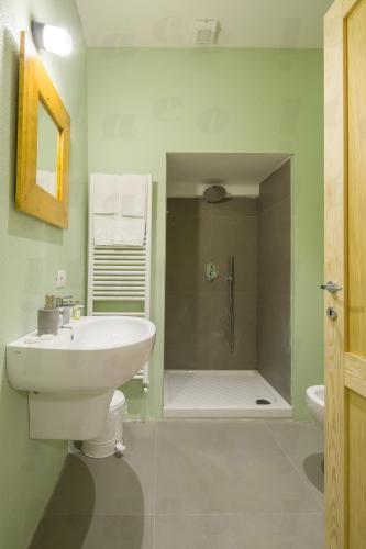 Two-Bedroom Apartment image 5