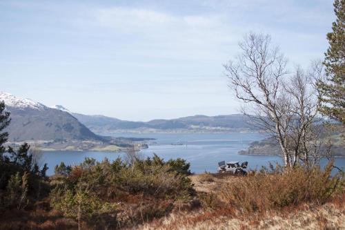 Skats, Orset setra - back to basic cabin - with amazing view in Torvikbukt