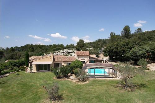 LS1-422 ROUCAS II Villa de charme avec piscine chauffée proche d’Eygalières, au cœur du Parc Naturel Régional des Alpilles - 8 personnes - Location saisonnière - Orgon