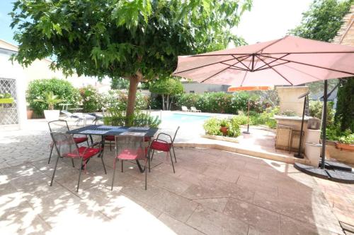 pleasant holiday rental with swimming pool, in moulès, near arles, between the camargue and the alpilles – 6 people