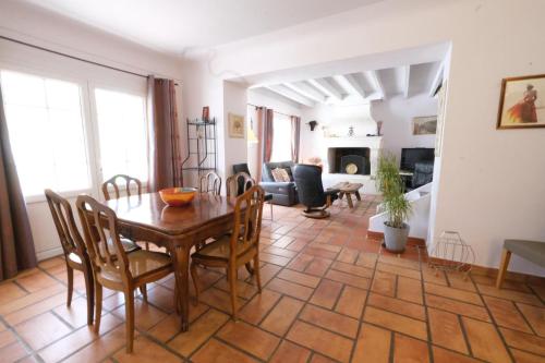 pleasant holiday rental with swimming pool, in moulès, near arles, between the camargue and the alpilles – 6 people