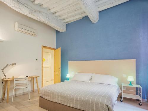 One-Bedroom Apartment image 8