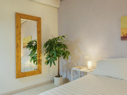 One-Bedroom Apartment image 10