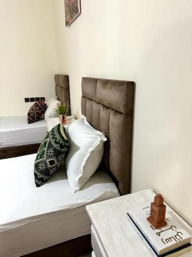 Near airport - pool- terrace- airco-parking-wifi