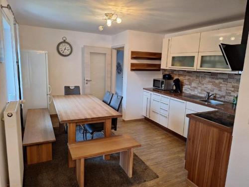 Konyha, Ferienwohnung Koller in Lam