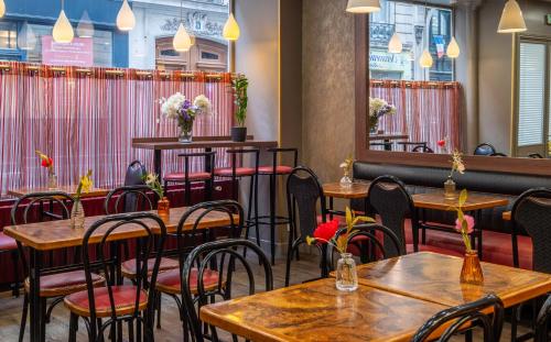 Étterem, Grand Hotel De Turin near Basilique du Sacre-Coeur de Montmartre