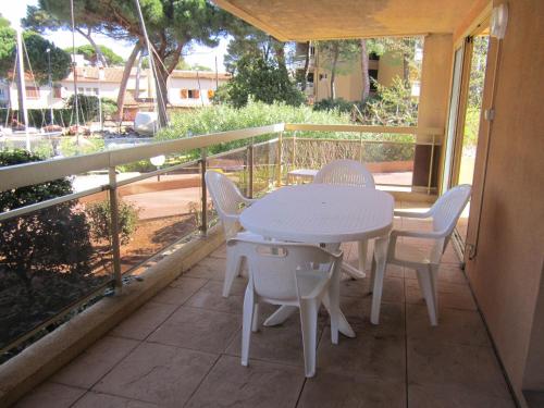 HYEDES Appartement pour 4 personnes sur le port de Hyères - Location saisonnière - Hyères