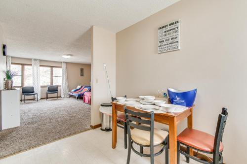 Savoy Apartment about 4 Mi to University of Illinois!