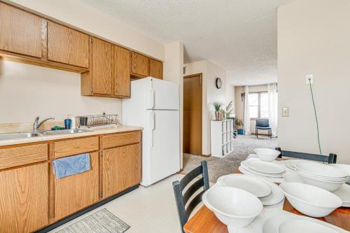 Savoy Apartment about 4 Mi to University of Illinois!