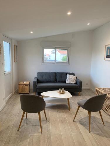 2 bedrooms, 3 beds