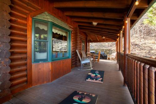 Facilities, Wayward Travelers Lodge HotTub Theater Arcade MORE in Pigeon Forge (TN)