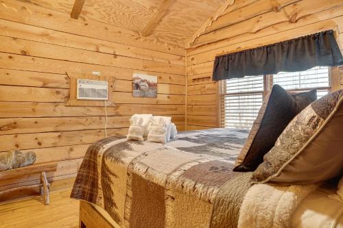 Secluded and Peaceful Family Retreat with Hot Tub! - image 10