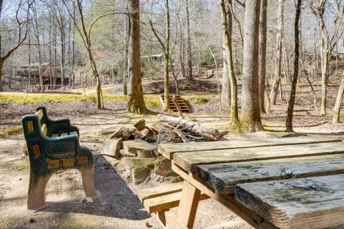 Secluded and Peaceful Family Retreat with Hot Tub! - image 8