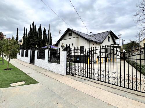 LA HOME-Olympics, Football, NBA, Baseball & Universal Studios, Los Angeles (photo 2)