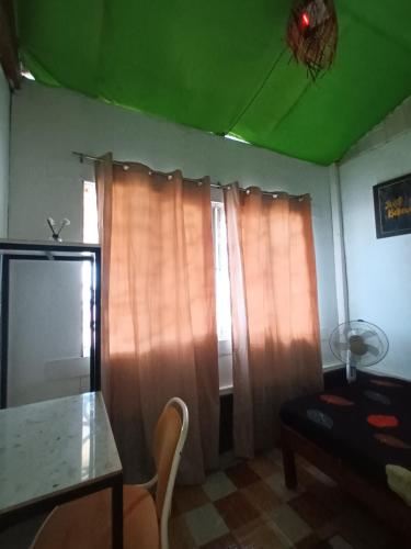 Sleeps 10