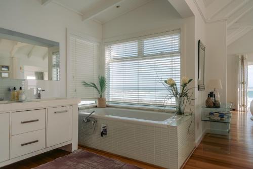 White Sands Beach Villa