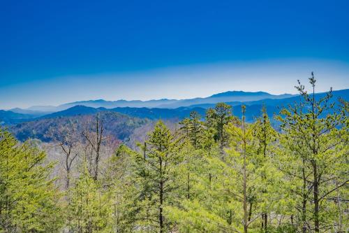 Big Blue Mist in Sevierville, USA