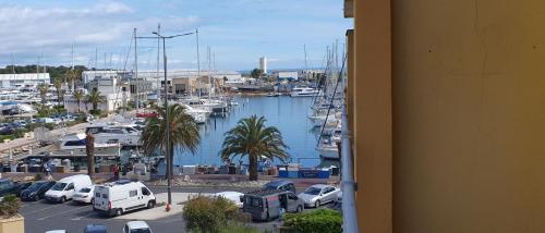 Canet au calme vue port - Location saisonnière - Thuir