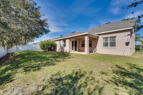 Spacious Vacation Rental w/ Yard in Kissimmee! in Poinciana