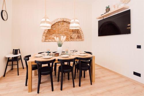 Harmony apartment/9 guests/4 BR / Riga Old Town, Riga (foto 6)