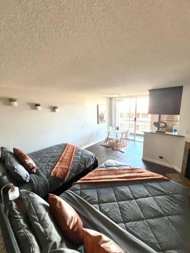 Amazing Universal Studios Loft FREE parking in Los Angeles, USA